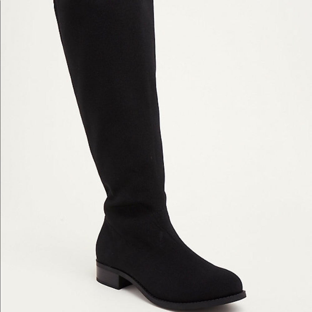 TORRID BLACK OVER THE KNEE BOOTS! BRAND NEW